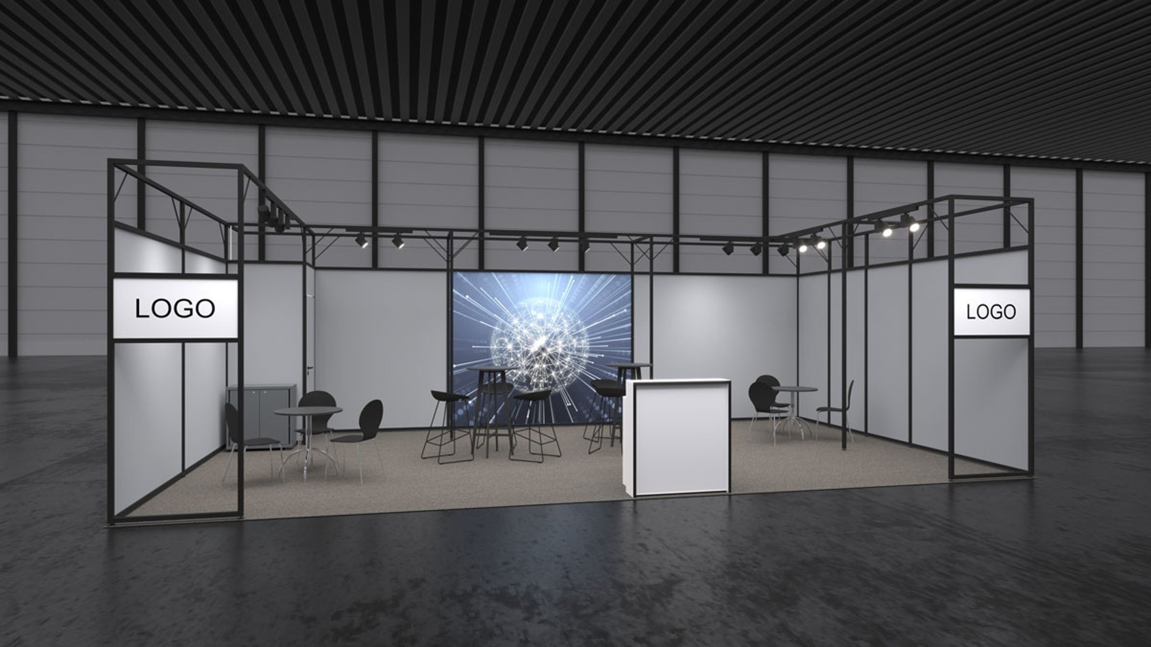 Ein modernes Ausstellungsstanddesign mit eleganten schwarzen Rahmen, auffälligen Schildern mit dem Schriftzug „LOGO“, stilvollen Tischen und Stühlen sowie einem Hintergrund, der mit einem dynamischen Grafikdesign begeistert.