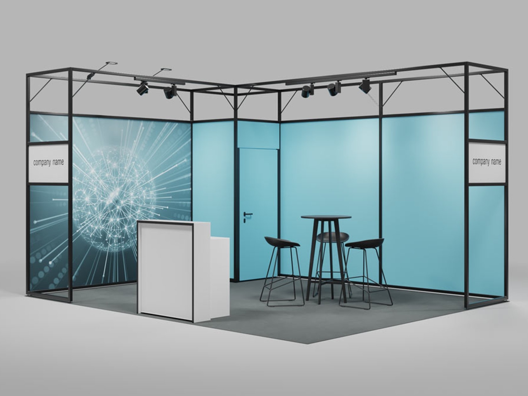 Ein modern gestalteter Komplettstand mit einem eleganten Design, hohen Hockern, einem Tisch und auffälligen blauen Wänden, die von einem digitalen Grafik-Hintergrund ergänzt werden, ideal für eine umweltschonende Messepräsentation.